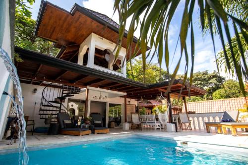 Playa Guiones Bed & Breakfast | Casa Vitality Bed and Breakfast - Playa Guiones, Nosara - 4 Minute Walk to the Beach