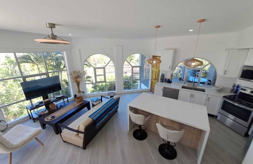 El Ocotal House | 4-bedroom ocean view house in beautiful Playa Ocotal with AC and plunge pool.