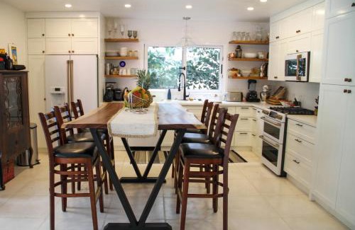 Playa Guiones Bed & Breakfast | Casa Vitality Bed and Breakfast - Playa Guiones, Nosara - 4 Minute Walk to the Beach