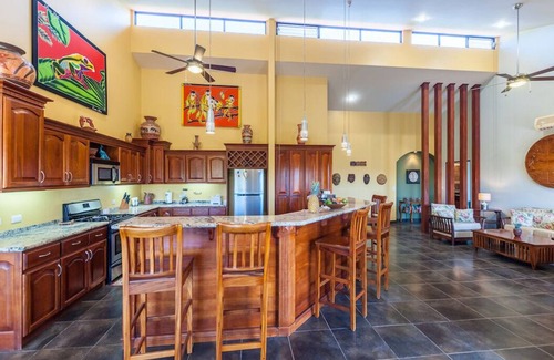 El Ocotal House | Jungle and Ocean Paradise, Infinity Pool, 4BR/3BA - Private location!