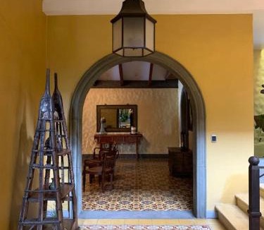 Agonia Hotel | Hotel 1915 INN & SUITES