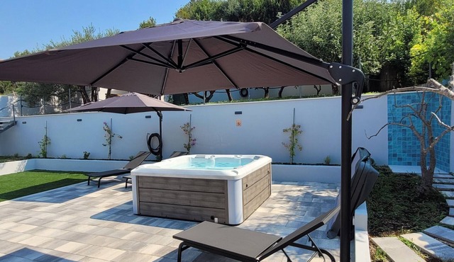 Villa Pero & Jele - Three Bedroom Villa with Terrace