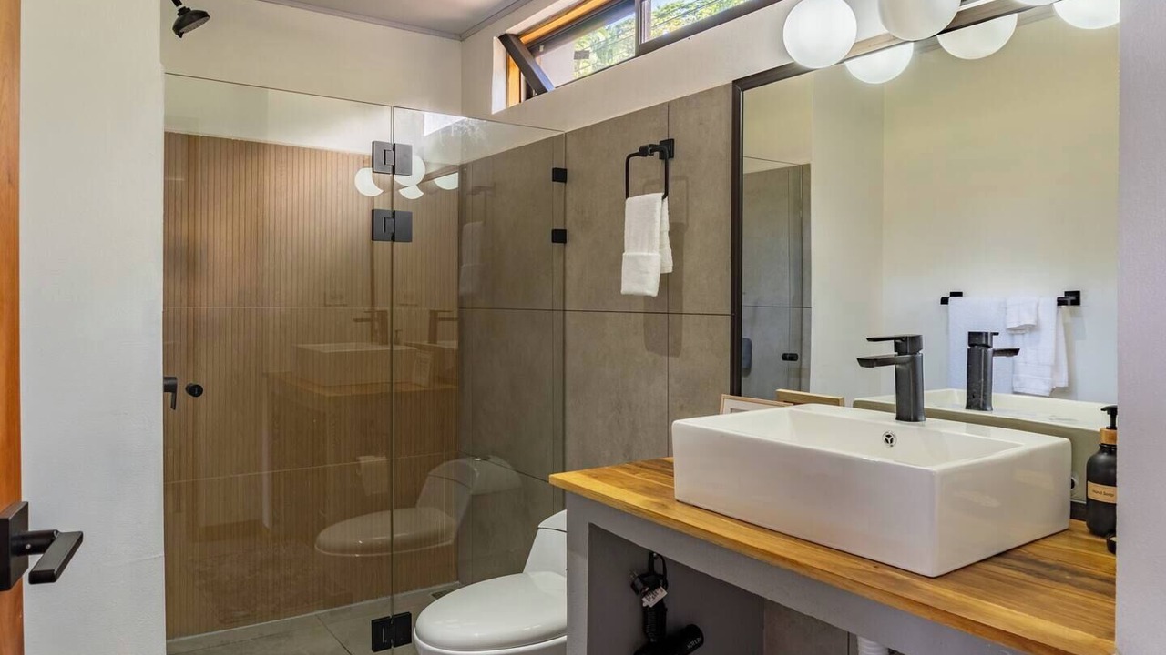 Photo of Bathroom in Canton Nandayure